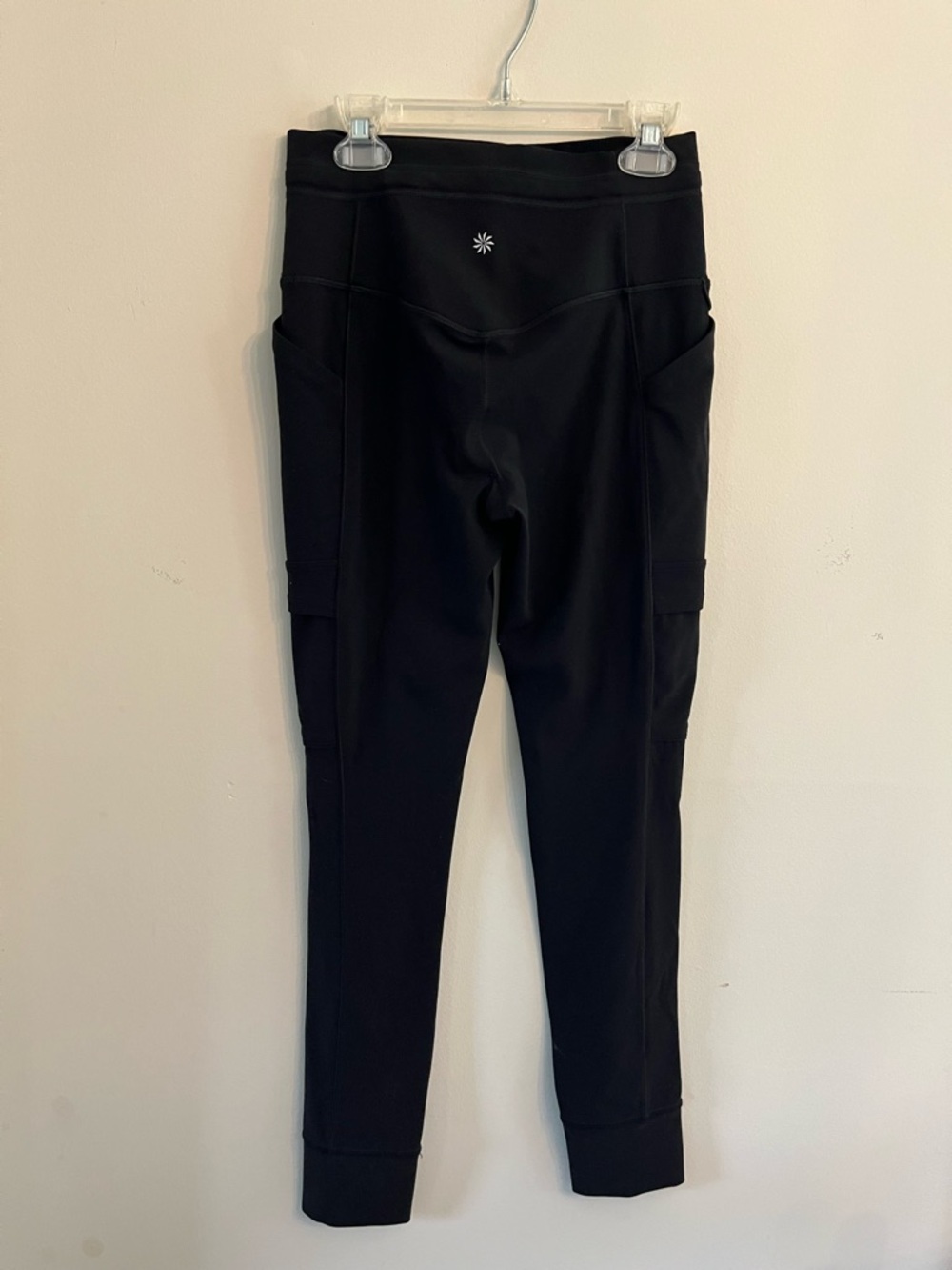 Athleta Black Salutation Cargo Tights